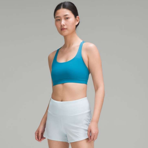 Lululemon Speed Up Short High-Rise 4" Powder Blue 💙 - Size 6 - Picture 3 of 11